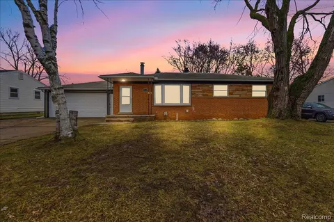 2160 Phillips Rd, Auburn Hills, MI 48326
