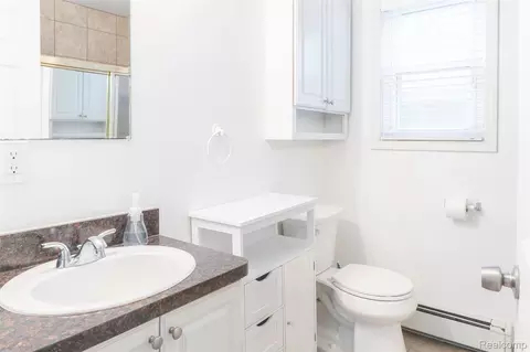 Bath - 408 Conley St, Algonac, MI 48001 photo 2 of 3