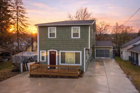 408 Conley St, Algonac, MI 48001