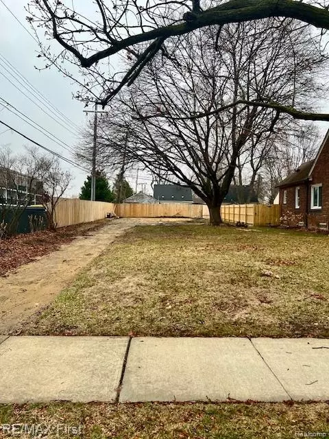 115 N Blair, Royal Oak, MI 48067