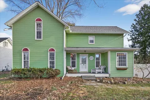 144 Franklin St, Rose, MI 48442