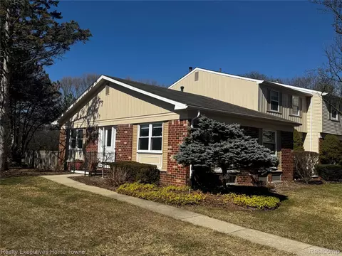 5766 Northfield Pkwy #574, Troy, MI 48098