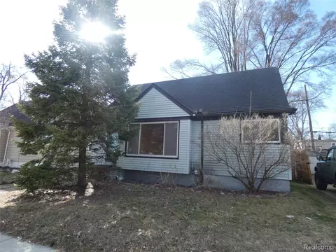 311 Adams Ct, Ferndale, MI 48220