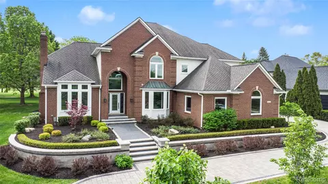 4179 Saint Andrews St, Genoa, MI 48843
