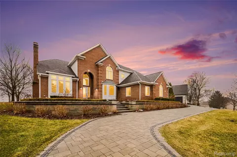 4179 Saint Andrews St, Genoa, MI 48843