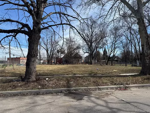 4056 Cicotte St, Detroit, MI 48210