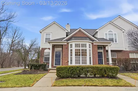 2101 Cameron Cir, Commerce, MI 48390