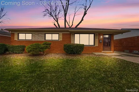 28625 Bradner Dr, Warren, MI 48088
