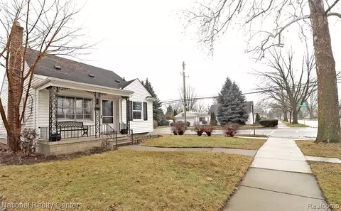 1845 Geneva St, Dearborn, MI 48124