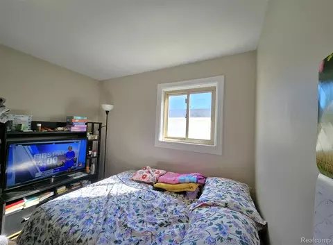 Bedroom - 16830 S Stephens Dr E, Eastpointe, MI 48021 photo 1 of 4