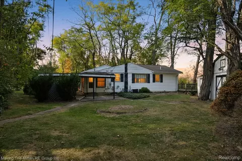 50710 W Huron River Dr, Van Buren, MI 48111