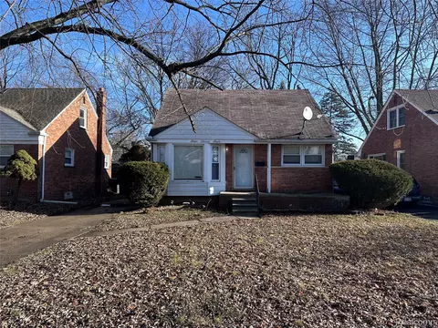 535 Sherbourne St, Inkster, MI 48141