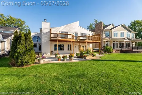 2323 Solano Dr, Wolverine Lake, MI 48390