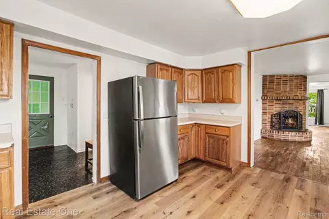 Kitchen - 103 Stockbridge St, Unadilla, MI 48137 photo 3 of 3