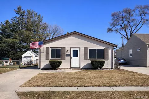 27054 Vance St, Madison Heights, MI 48071