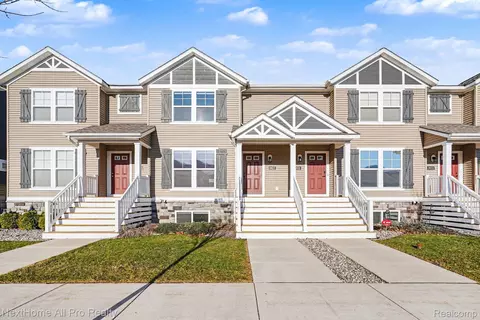 3827 Zaharas Ln #26, Okemos, MI 48864