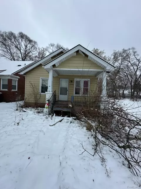 7282 Plainview Ave, Detroit, MI 48228