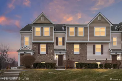 260 Center Blvd, Wixom, MI 48393