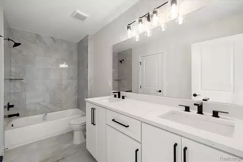 Bath - 50724 Timberstone Dr, Macomb, MI 48042 photo 8 of 18