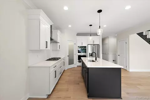 Kitchen - 50724 Timberstone Dr, Macomb, MI 48042 photo 1 of 9