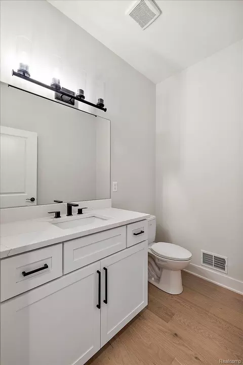 Bath - 50724 Timberstone Dr, Macomb, MI 48042 photo 2 of 18