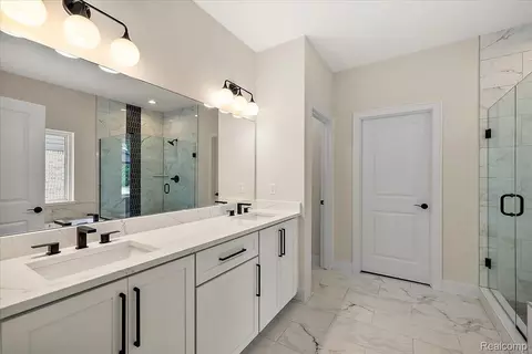 Bath - 50724 Timberstone Dr, Macomb, MI 48042 photo 3 of 18