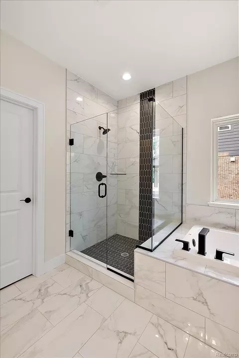 Bath - 50724 Timberstone Dr, Macomb, MI 48042 photo 5 of 18
