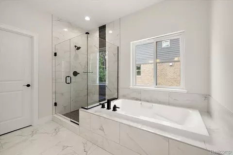 Bath - 50724 Timberstone Dr, Macomb, MI 48042 photo 7 of 18