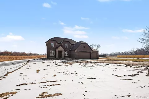 72250 Van Dyke Rd, Bruce Township, MI 48065