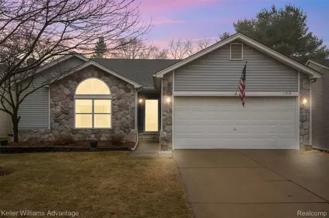 11919 Chase Blvd, Livonia, MI 48150