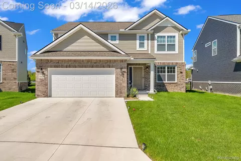20641 Mendocino Dr, Clinton Township, MI 48038