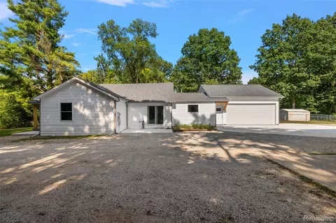 5771 Gratiot Ave, St. Clair, MI 48079