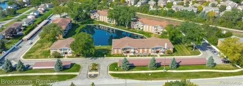 54743 Shelby Rd #62, Shelby Township, MI 48316
