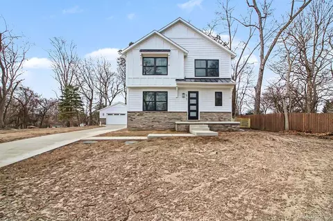 16761 Franklin Rd, Northville, MI 48168