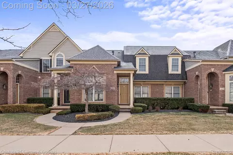 1285 W Crystal Cir #214, Canton, MI 48187