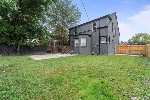 Exterior - 11943 E Outer Dr, Detroit, MI 48224 photo 3 of 5