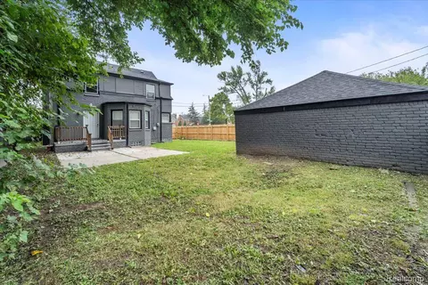Exterior - 11943 E Outer Dr, Detroit, MI 48224 photo 5 of 5