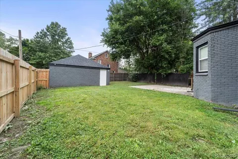 Exterior - 11943 E Outer Dr, Detroit, MI 48224 photo 2 of 5