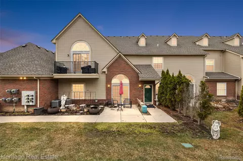 7892 Marie Dr, Shelby Township, MI 48316