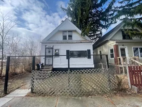 4609 Grandy St, Detroit, MI 48207
