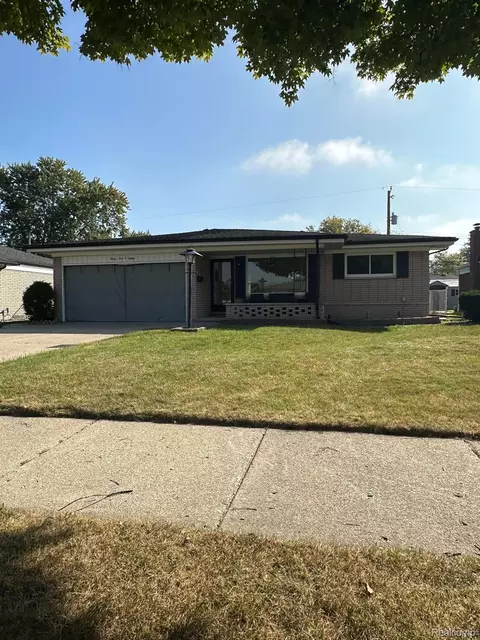 34080 Brookshire Dr, Sterling Heights, MI 48312
