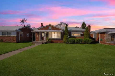 6725 Schaller Dr, Garden City, MI 48135