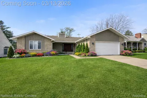 574 Herald St, Plymouth, MI 48170