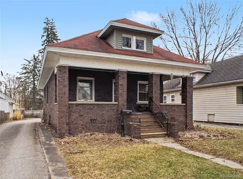 2338 N Bond St, Saginaw, MI 48602
