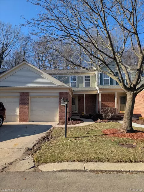 7896 Rivergate Dr #19, Westland, MI 48185