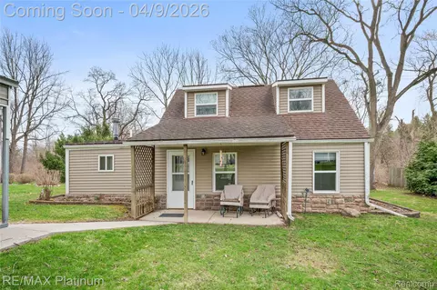 131 Myrtle Ave, Scio, MI 48103