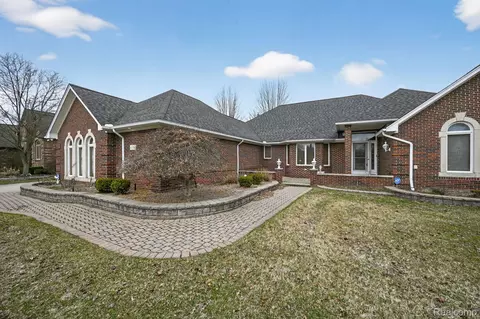 4891 Maceri Cir, Sterling Heights, MI 48314
