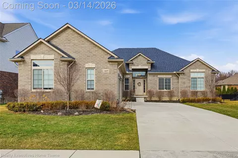 24655 Brookshire Dr, Macomb, MI 48042