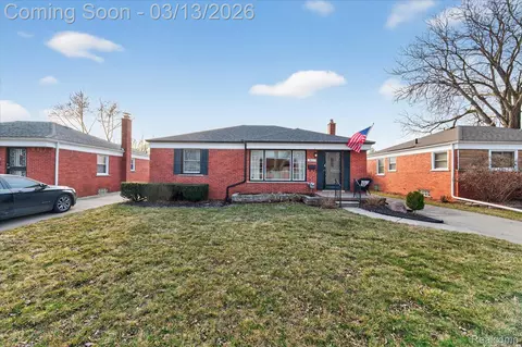 26117 Cubberness St, Saint Clair Shores, MI 48081