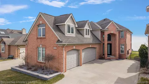 45890 Private Shore Dr, Chesterfield, MI 48047